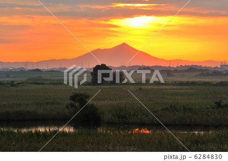 朝焼けの筑波山 朝焼けの筑波山 6284830