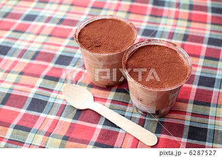 手作りお菓子の濃厚チョコレートムース 手作りお菓子の濃厚チョコレートムース 6287527