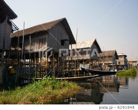 ミャンマー インレー湖の水上生活 ミャンマー インレー湖の水上生活 6291948