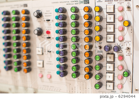 アープ・シンセサイザー 6294044