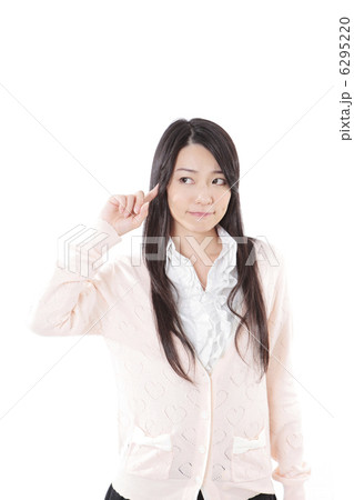 ポーズをとる女性 ポーズをとる女性 6295220