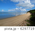 沖縄の浜辺　干潮 6297719