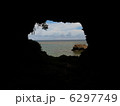 洞窟から 6297749