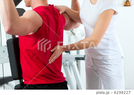 Patient at the physiotherapy 6298227