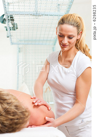 Patient at the physiotherapy - massage 6298235