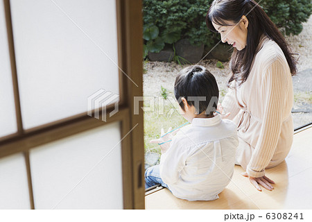 シニア夫婦と孫 シニア夫婦と孫 6308241