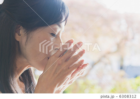 シニア夫婦と孫 6308312