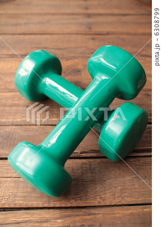 2kgの重さのダンベル トレーニング用品 2kgの重さのダンベル トレーニング用品 6308799