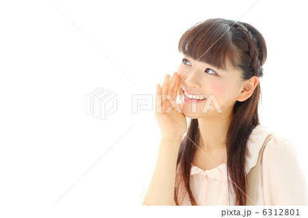 声をかける女性 声をかける女性 6312801