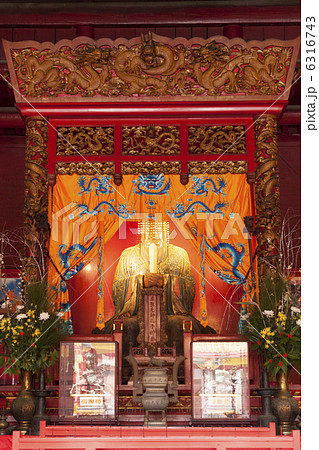 長崎孔子廟　孔子像 6316743