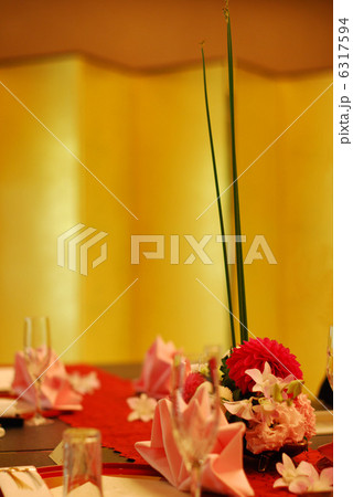 結婚式　披露宴のテーブルデコレーション　フラワーアレンジメント 6317594