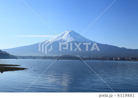 富士五湖　河口湖と富士山－河口にて 6319881