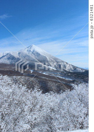 冬の磐梯山 6321481
