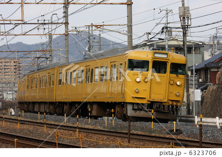 JR西日本　115系2000番台　広島地区　濃黄色 6323706