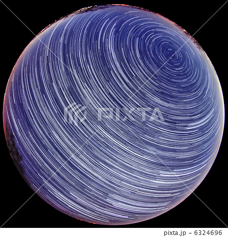 魚眼レンズで撮影した全天の星空 6324696