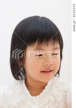 可愛い4歳の女の子の写真素材