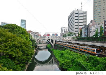 聖橋から見た御茶ノ水あたり 水彩画 　サイズF10 s-20190620212612298612.jpg