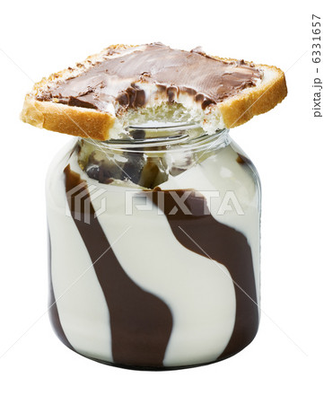 glass jar with chocolate spread 6331657