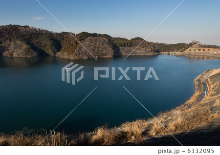 冬の城山湖 6332095