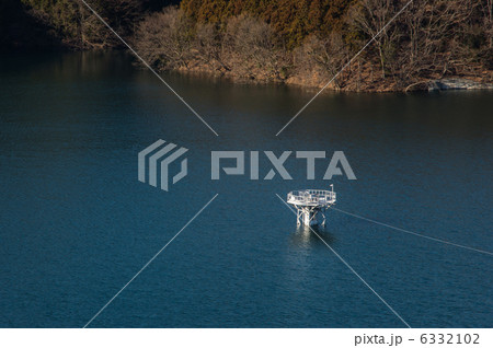 冬の城山湖 6332102