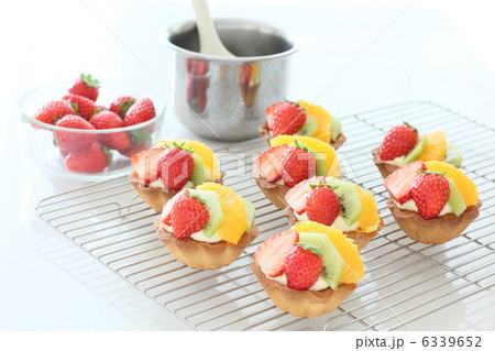 お菓子作り　タルト 6339652