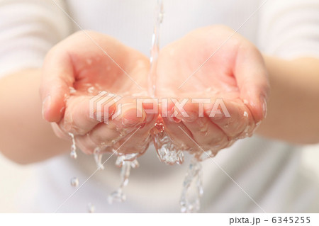 手と水 手と水 6345255
