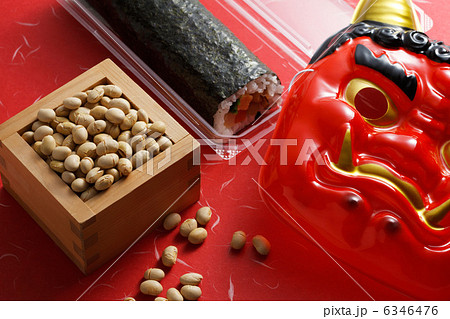 鬼の面と豆と巻き寿司 6346476