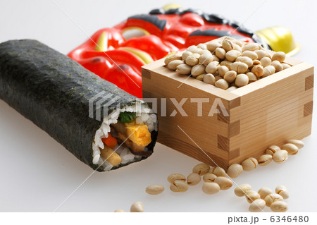 鬼の面と豆と巻き寿司 6346480