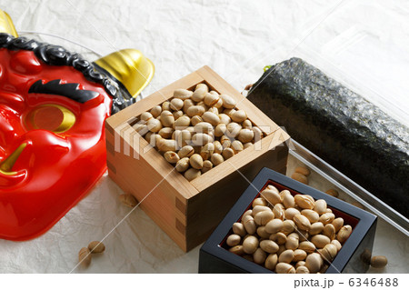 鬼の面と豆と巻き寿司 鬼の面と豆と巻き寿司 6346488