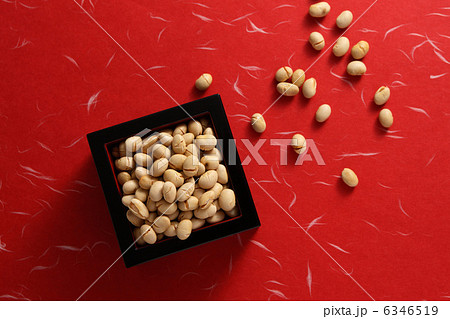 升に入った豆 升に入った豆 6346519