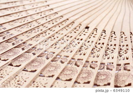 Wooden fan 6349110