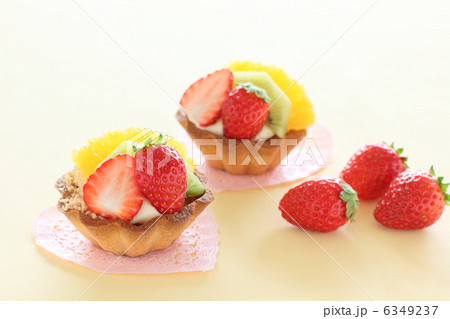 スイーツ　タルト　フルーツ 6349237