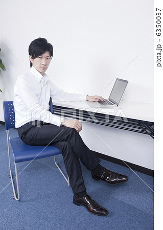 男性ビジネスシーン(クールビズ) 男性ビジネスシーン(クールビズ) 6350037