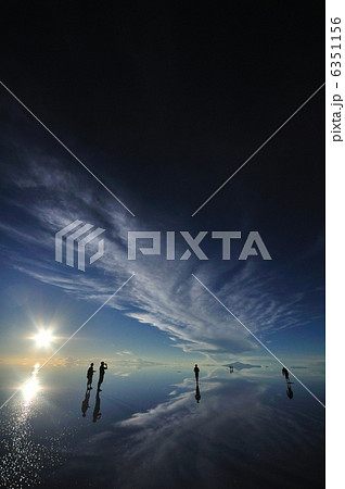 ウユニ塩湖 6351156