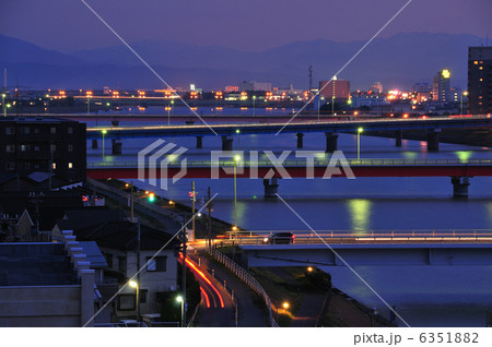 関屋分水夜景　 6351882