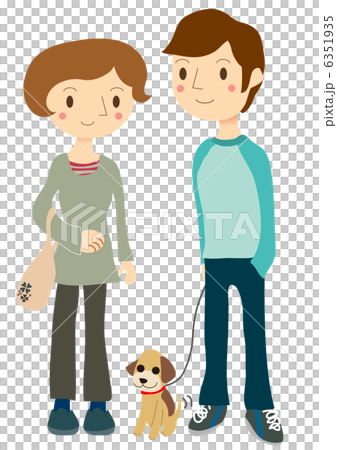 犬の散歩中のカップル 6351935