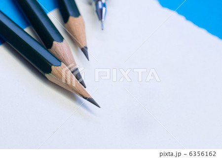 鉛筆とメモ帳 6356162