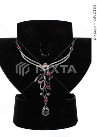 necklace with pendants and earrings necklace with pendants and earrings 6362181