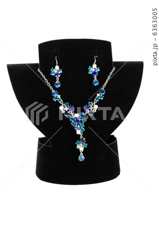 necklace with pendants and earrings necklace with pendants and earrings 6363005