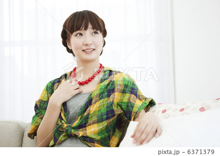 笑顔の女性 笑顔の女性 6371379