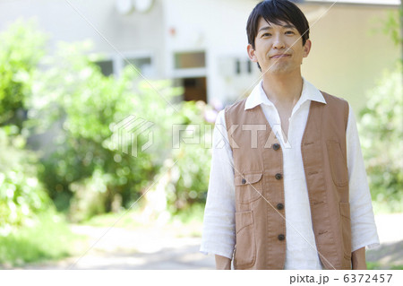 笑顔の中高年男性 6372457