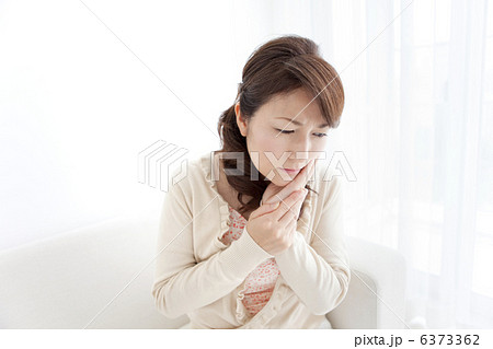 歯痛の女性 6373362