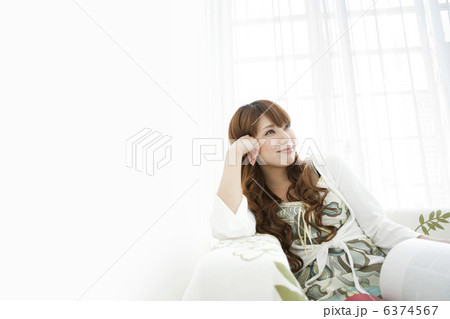 ほほえむ女性 ほほえむ女性 6374567