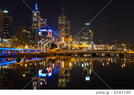 Melbourne at night 6383790