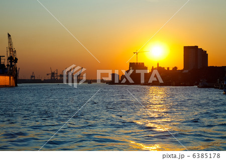 Sunset in the port of Hamburg 6385178