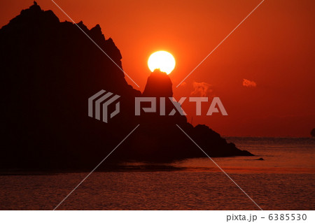 ローソク岩 6385530