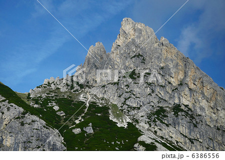 ポルドイ峠の岩山 6386556