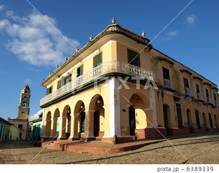 世界遺産「トリニダード」の「ロマンティコ博物館」（キューバ） 6389339