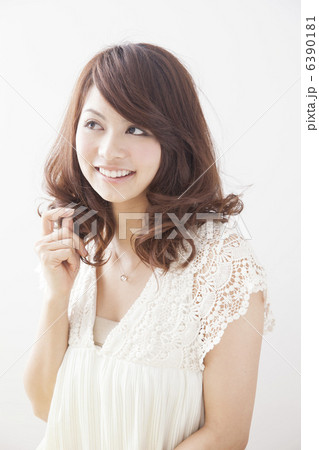 ウェーブヘア 6390181