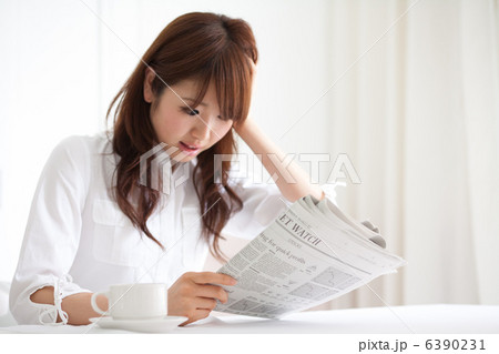新聞読んで 6390231